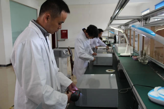 射频消融仪产品生产线组装